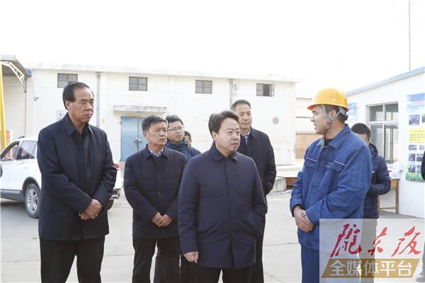 盧小亨在西峰區(qū)調研檢查糧食安全工作