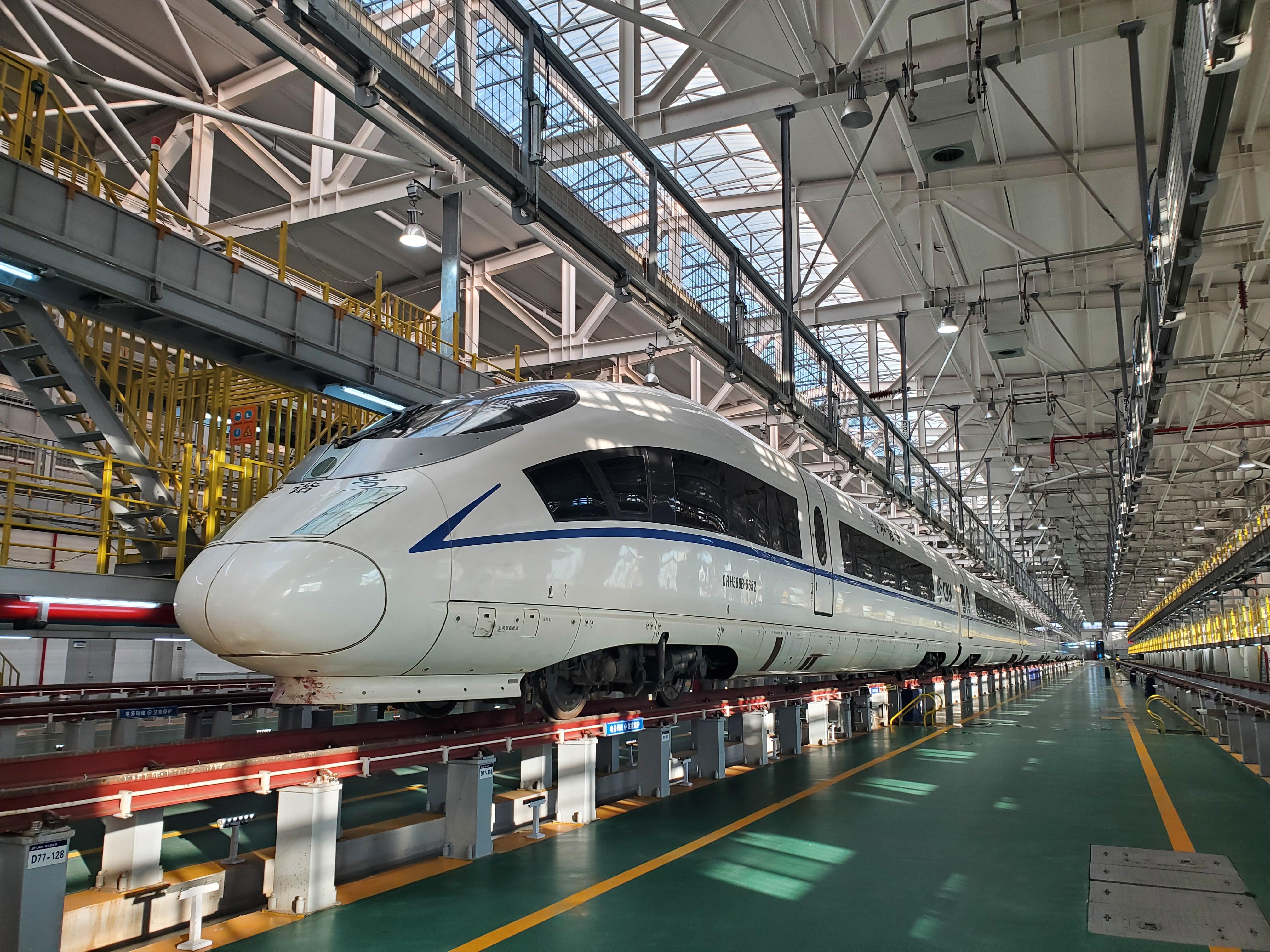 【高鐵來了】隴東報記者試乘體驗，感受銀西鐵路的“速度與激情”！