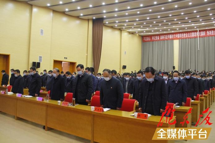 追憶扶貧戰(zhàn)士 汲取奮進(jìn)力量——邱軍先進(jìn)事跡報(bào)告會側(cè)記