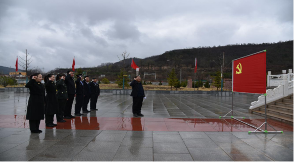 陜甘紅軍紀(jì)念館（包家寨革命紀(jì)念館） 開展“學(xué)黨史、感黨恩、祭先烈” 主題黨日活動(dòng)