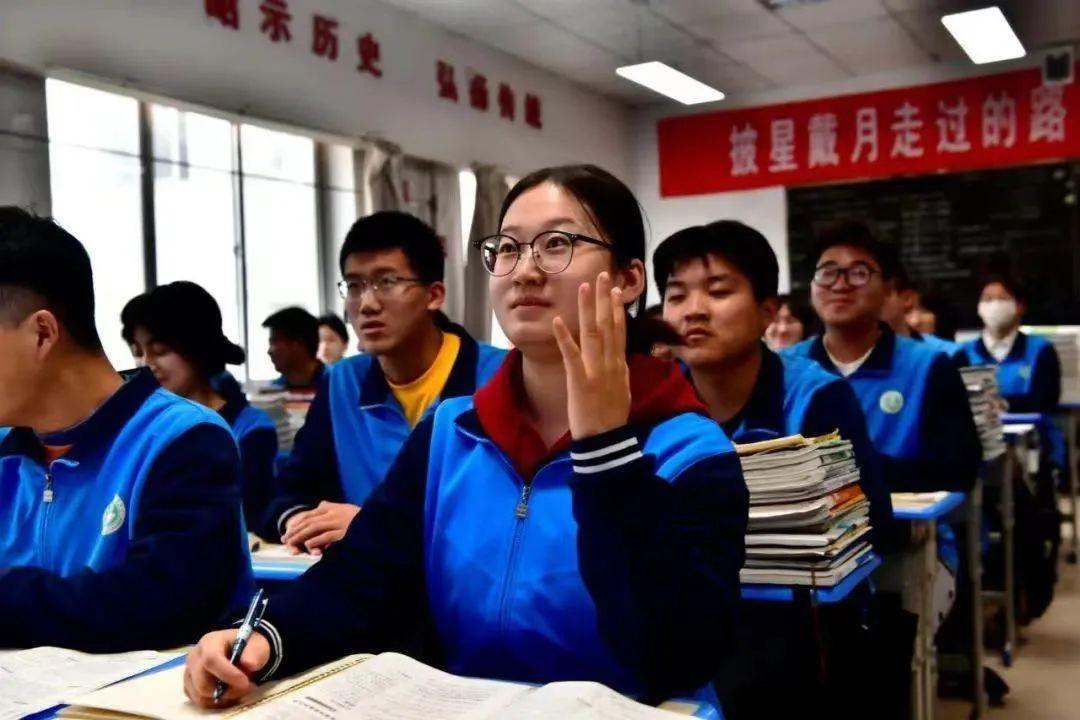 勵志！暖心！寧縣二中“高位截肢”女孩鞏瑜圓夢西北師大