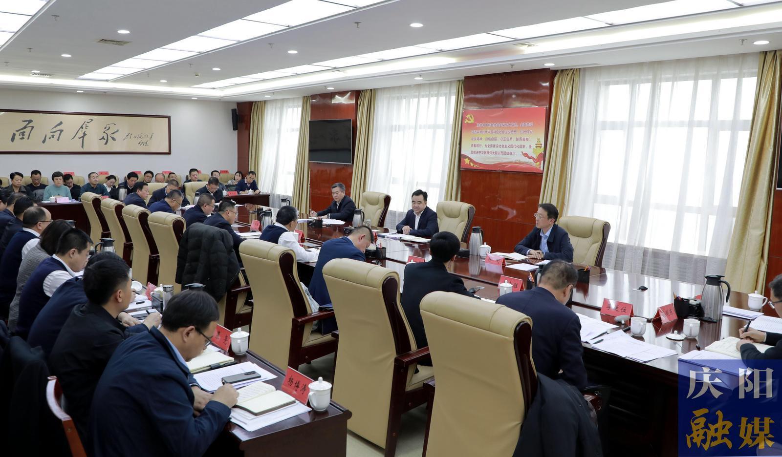 黃澤元在全市招商引資項目落地服務(wù)工作座談會上強(qiáng)調(diào) 堅決做到全員招商全力服務(wù)全面落實(shí) 推動項目快落地快建設(shè)快投產(chǎn)快見效