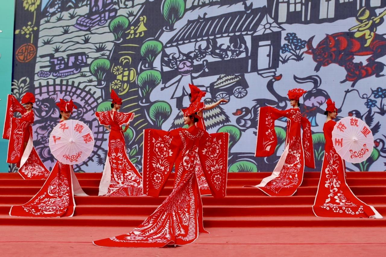【攝影報(bào)道】慶陽(yáng)非遺文化節(jié)目精彩亮相龍城，助興甘肅文旅演藝天水惠民演出季