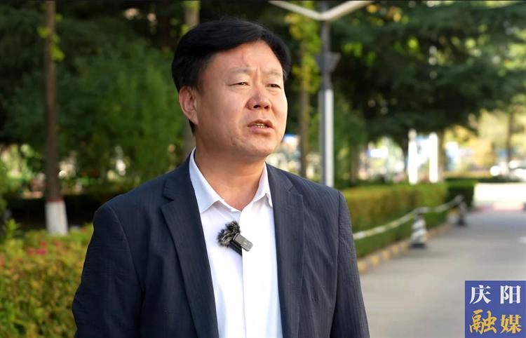 全力挖掘拓展數(shù)字資源 推動(dòng)招商選資晉位爭(zhēng)先 ——訪慶陽(yáng)市機(jī)關(guān)事務(wù)管理局黨組書(shū)記、局長(zhǎng)張曉龍