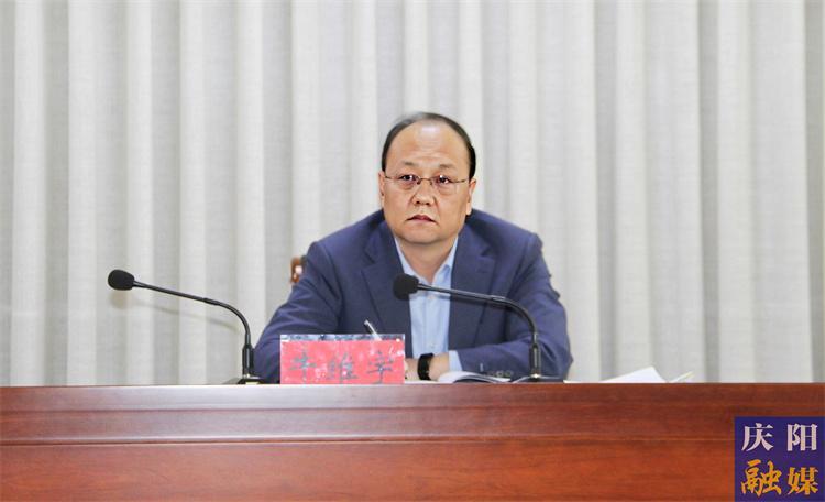 引大引強(qiáng)引頭部 為數(shù)字經(jīng)濟(jì)賦智賦能 ——訪慶陽(yáng)市住建局黨組書記、局長(zhǎng)牛維宇