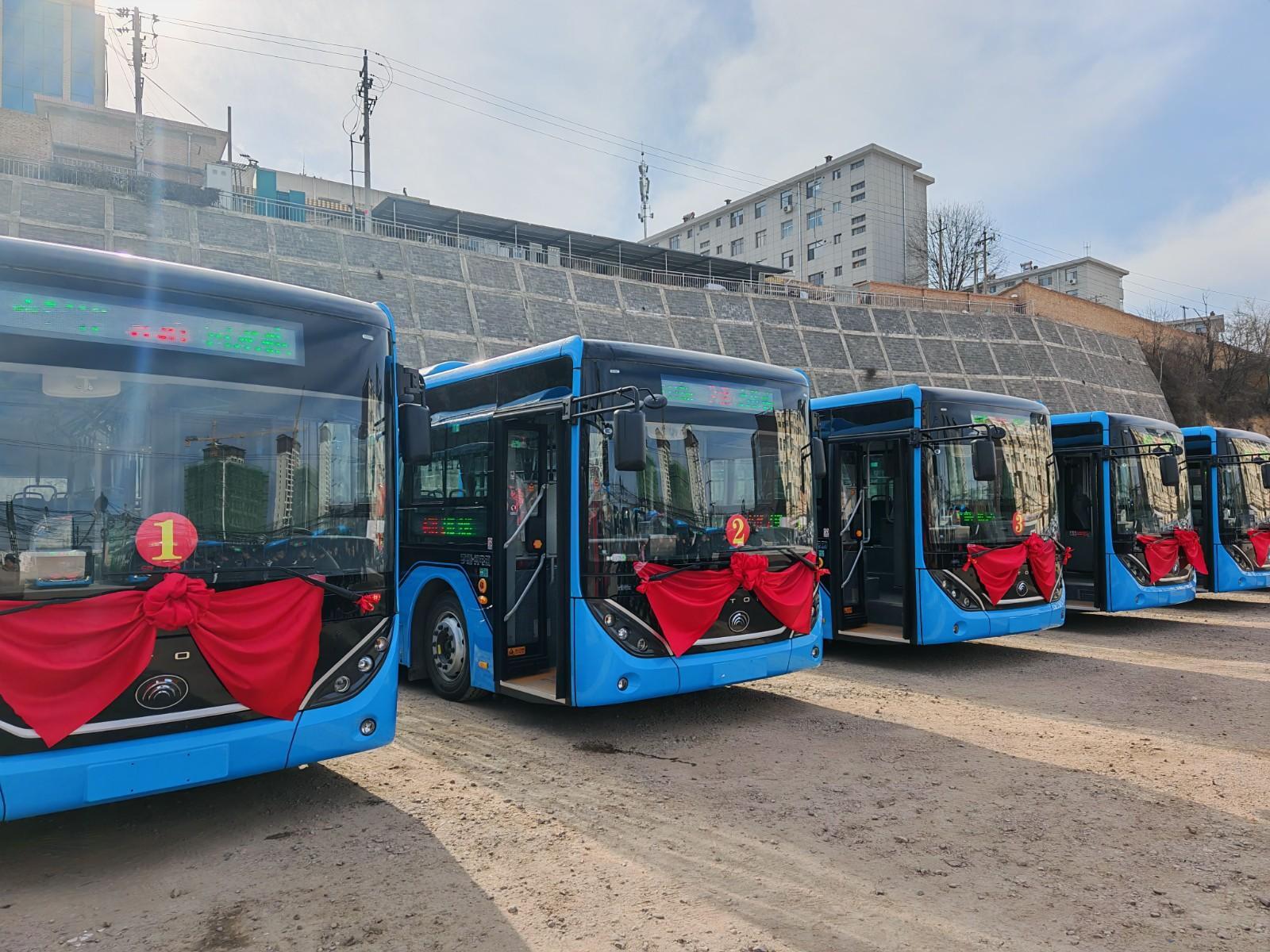 寧縣12輛新能源公交車(chē)正式投入運(yùn)營(yíng)