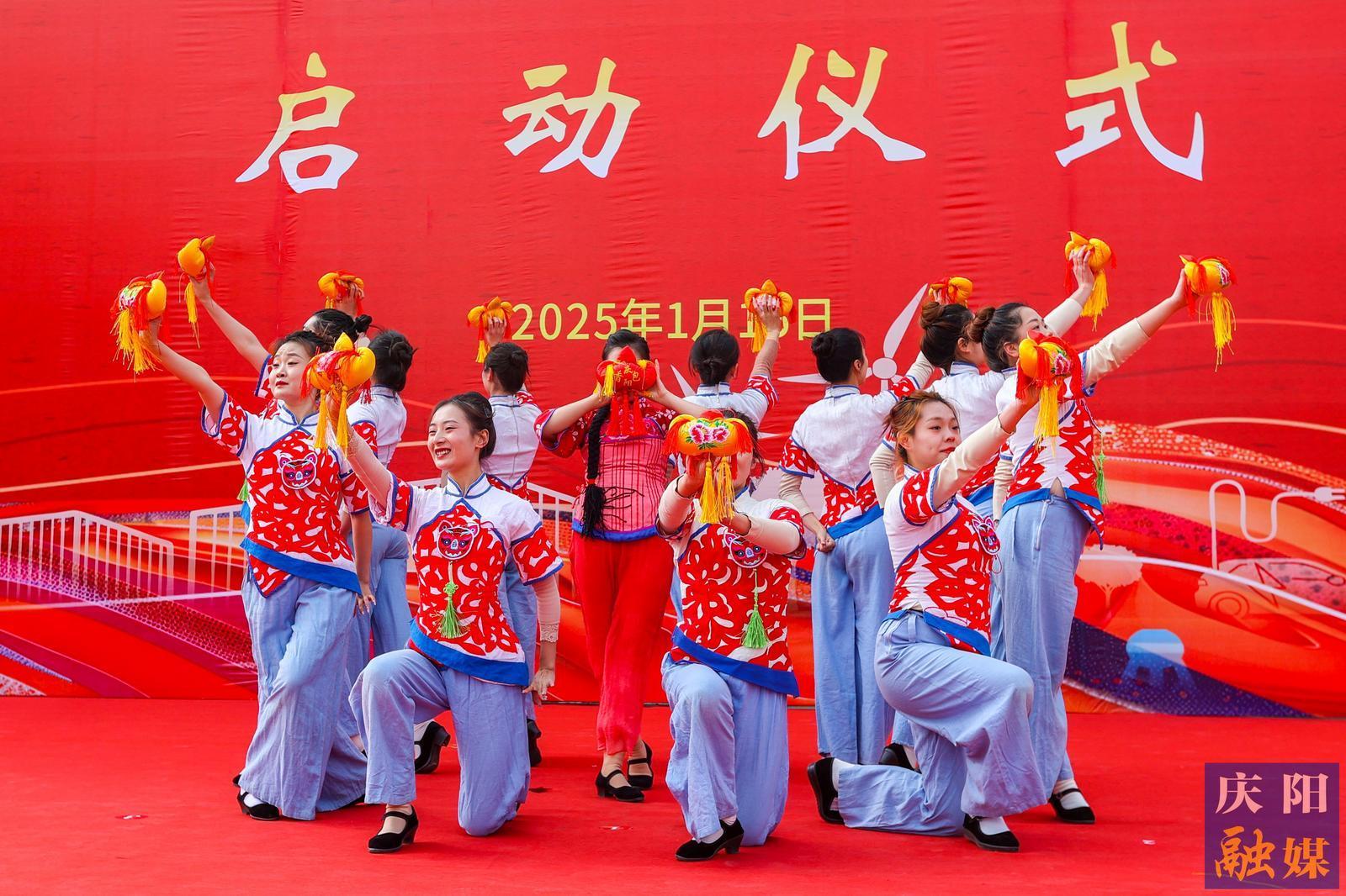 【攝影報(bào)道】2025年慶陽(yáng)市（鎮(zhèn)原縣）文化科技衛(wèi)生“三下鄉(xiāng)”集中示范活動(dòng)啟動(dòng)