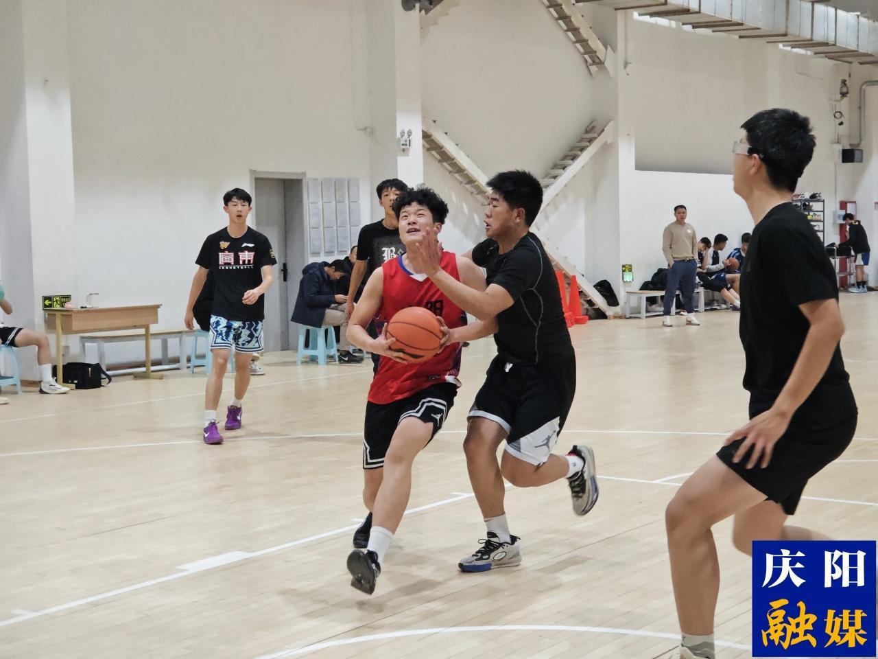 慶陽市青少年籃球隊赴陜西集訓(xùn)備戰(zhàn)省十六屆運動會