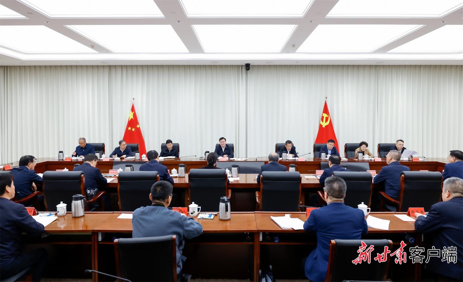 胡昌升在十四屆省委網(wǎng)信委第二次會(huì)議上強(qiáng)調(diào)：守正創(chuàng)新?lián)?dāng)實(shí)干爭(zhēng)創(chuàng)一流 推動(dòng)全省網(wǎng)信事業(yè)高質(zhì)量發(fā)展 任振鶴石謀軍出席