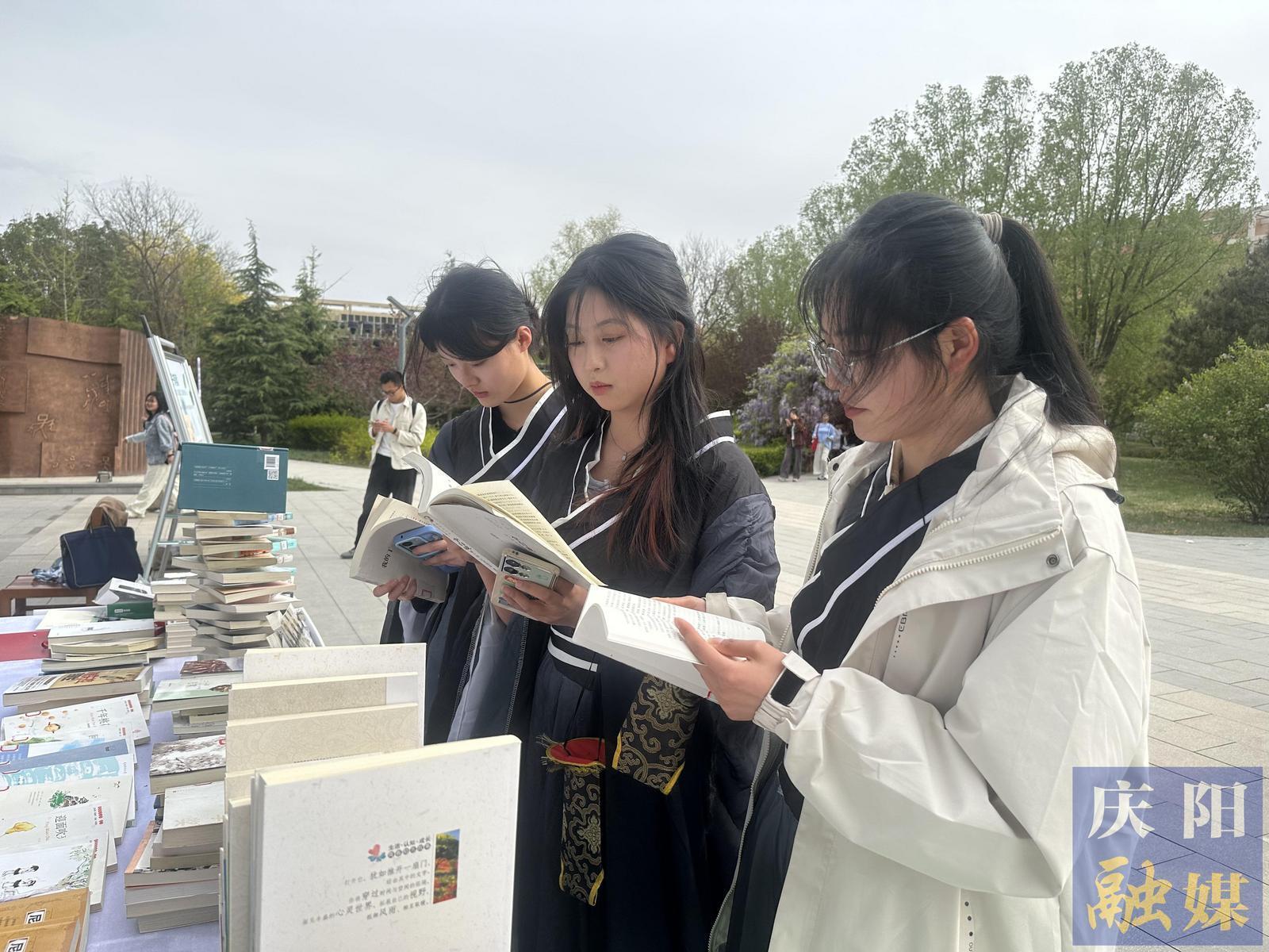慶陽市圖書館舉辦讀書主題活動(dòng)