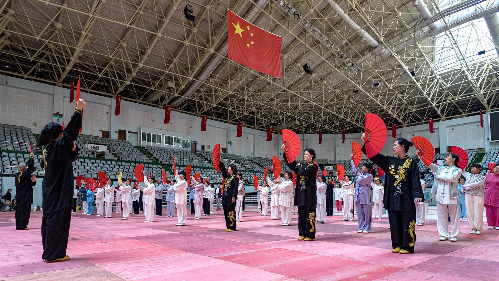 【圖說慶陽(yáng)】“體育+非遺！慶陽(yáng)30場(chǎng)太極公益課掀起‘動(dòng)靜相宜’健康潮”